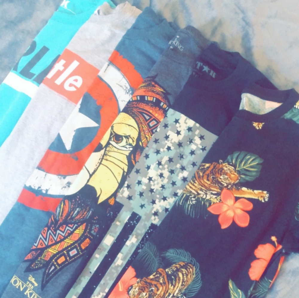 Graphic t's